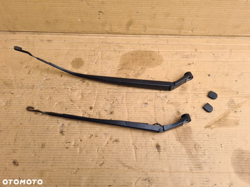 Toyota Auris II E18 mechanizm wycieraczek szyby przedniej czołowej ramiona prawe lewe - 10