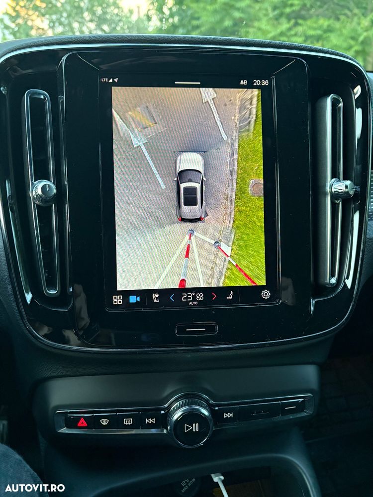 Volvo XC 40 B4 AT8 AWD Mild Hybrid R-Design - 19