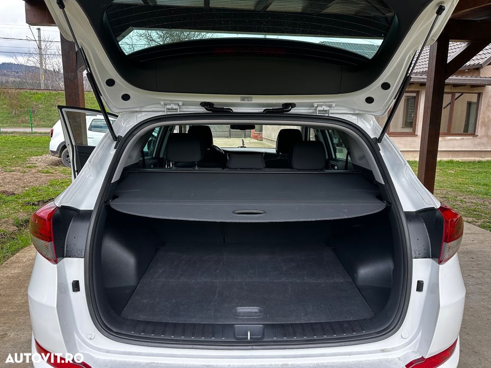 Hyundai Tucson 2.0 CRDI 4WD Intro Edition - 11