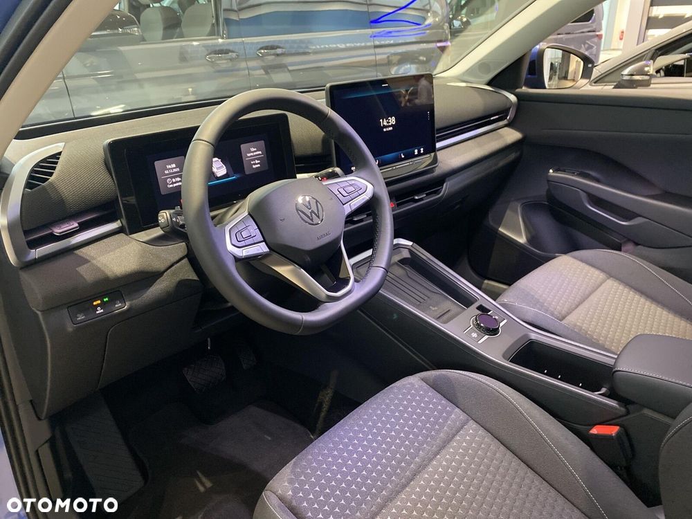 Volkswagen T-Roc - 9