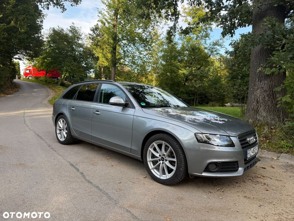 Audi A4 Avant - 1