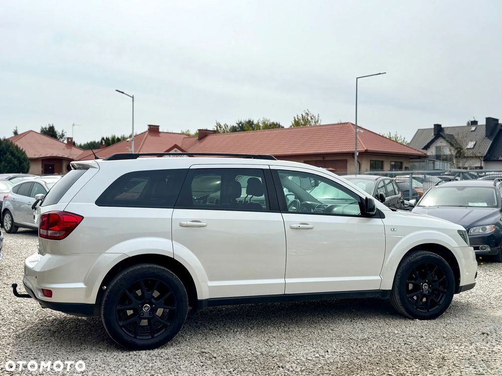 Fiat Freemont 2.0 Multijet Black Code AWD - 8