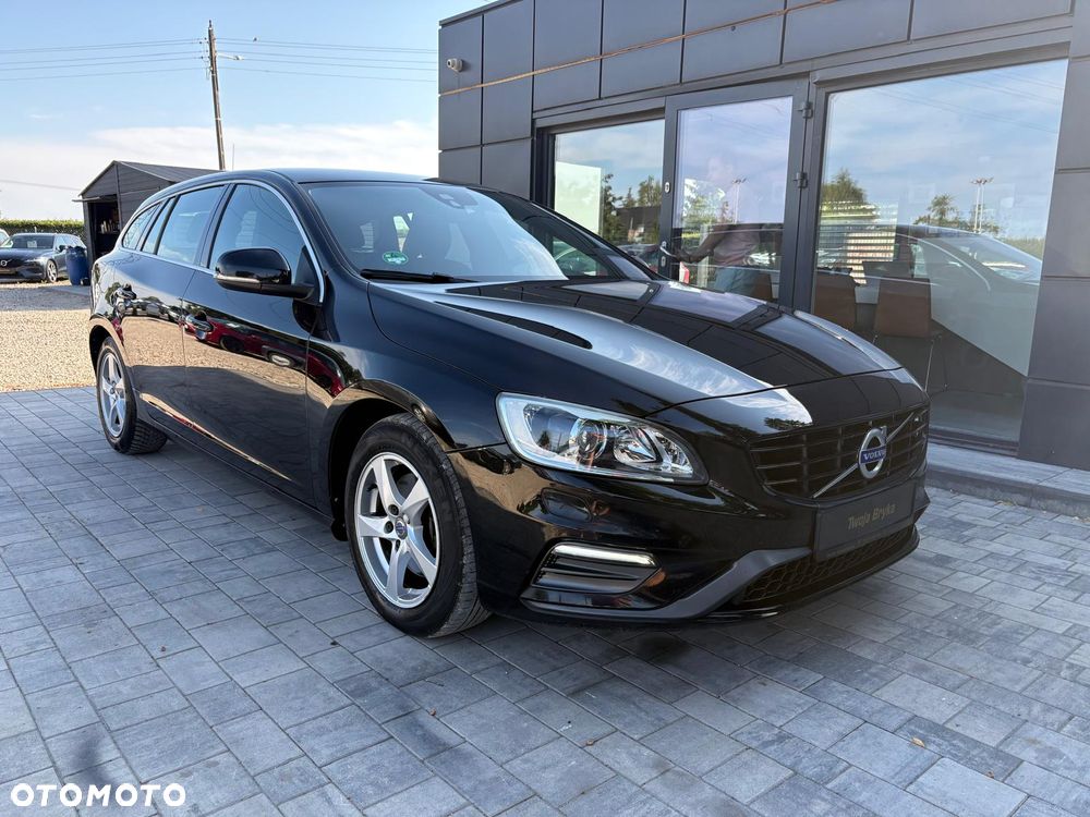 Volvo V60 D2 Drive-E R-Design Momentum - 1