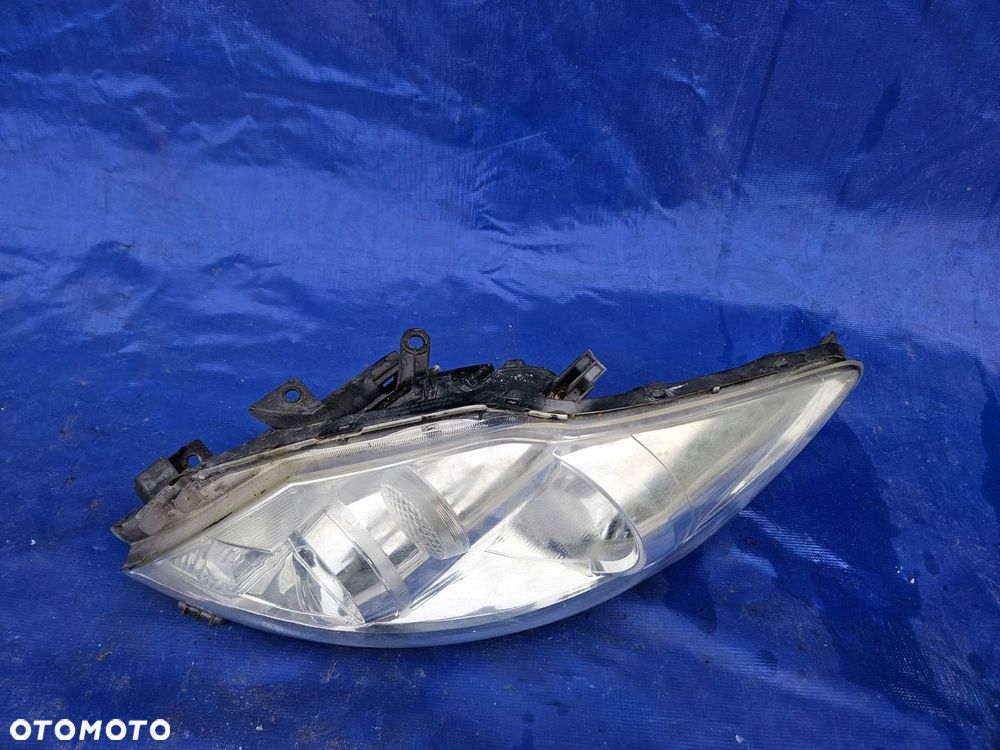 Toyota AURIS I lift 09-11 lampa lewa przednia przód - 4