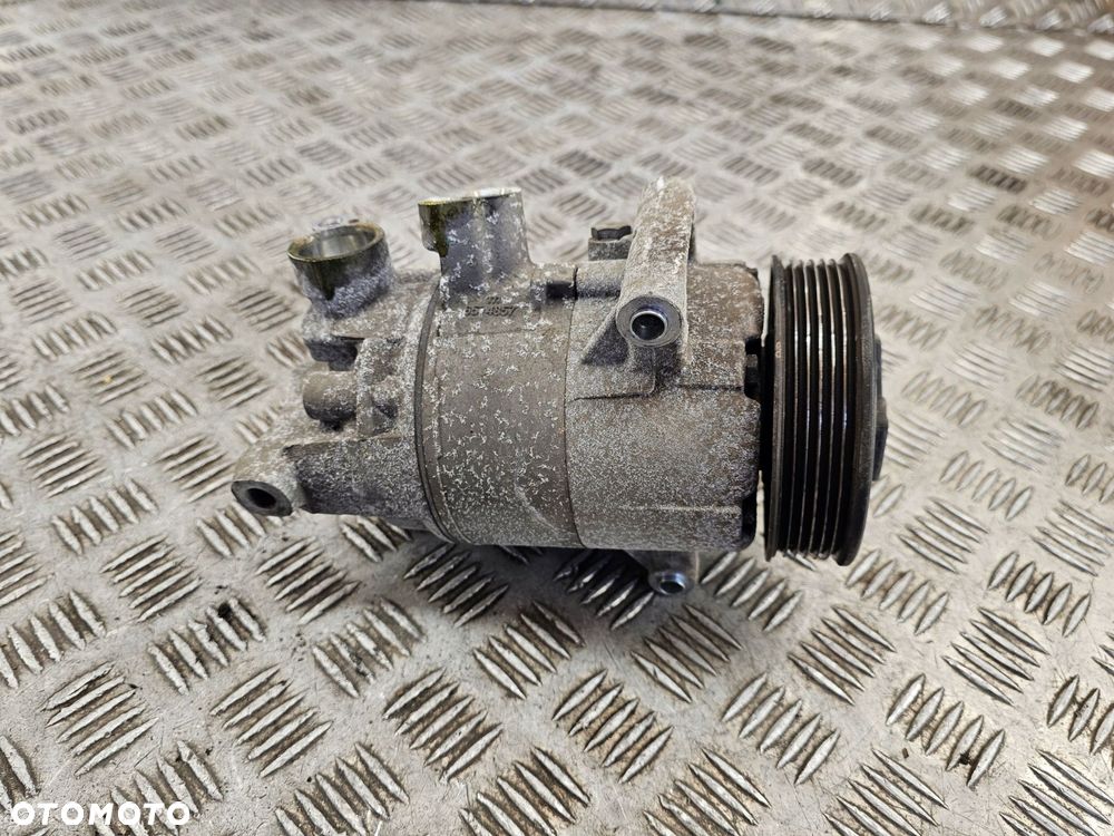 sprężarka klimatyzacji 5q0820803b skoda octavia iii leon iii a3 8v golf vii - 2