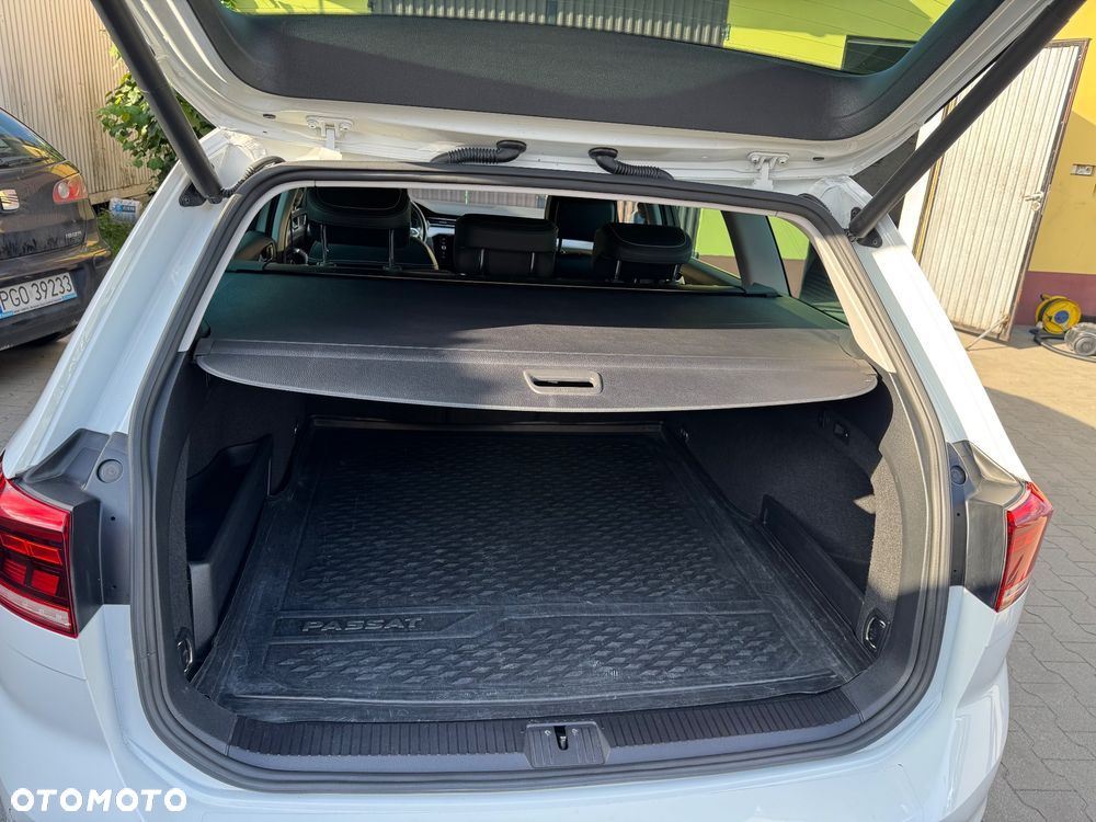 Volkswagen Passat 2.0 TDI 4Mot Elegance DSG - 18