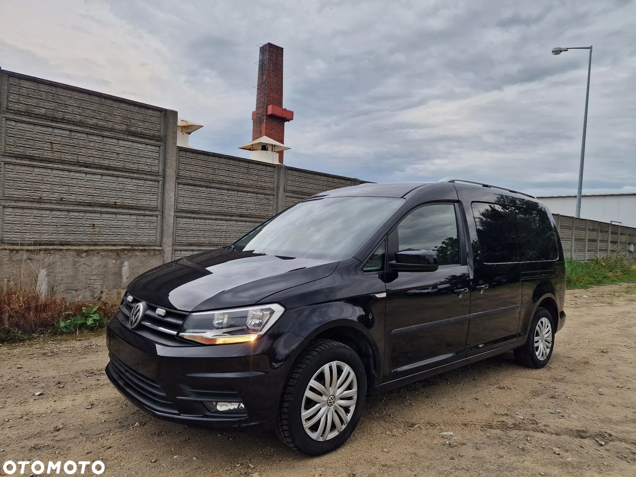 Volkswagen Caddy Maxi 2.0 TDI Comfortline - 1