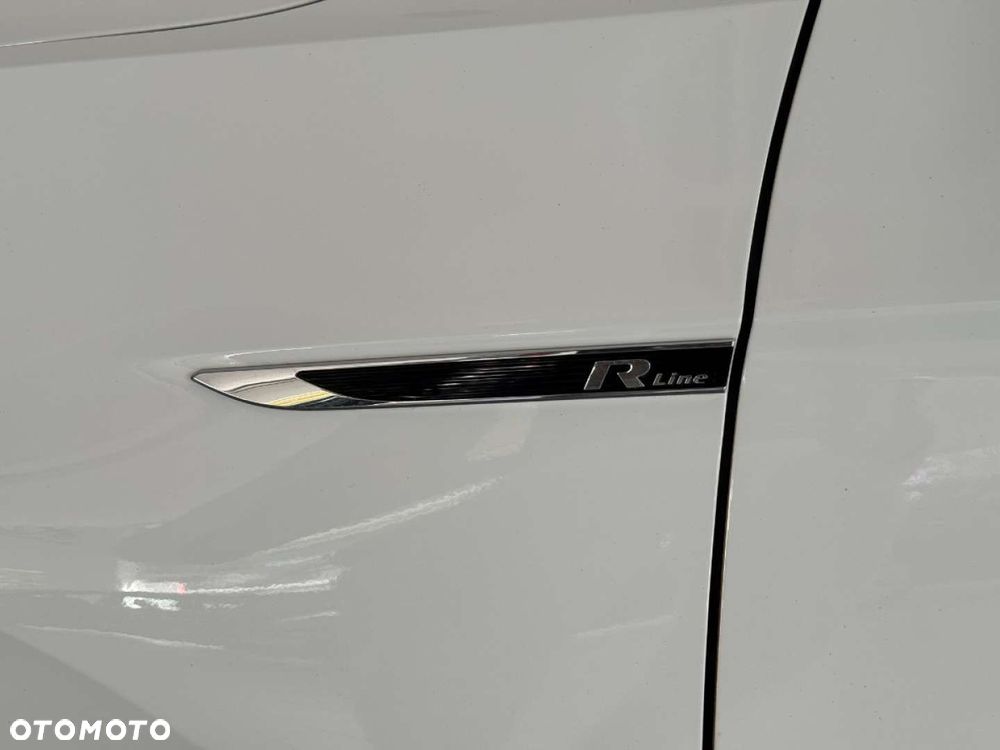 Volkswagen Passat - 31