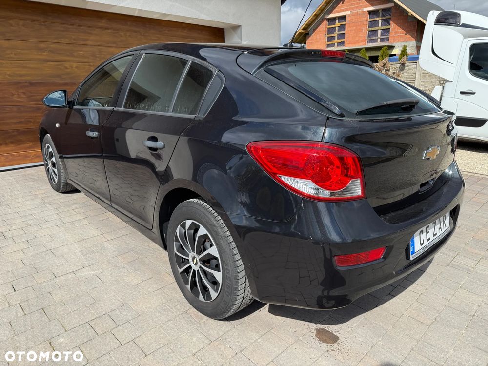Chevrolet Cruze - 4