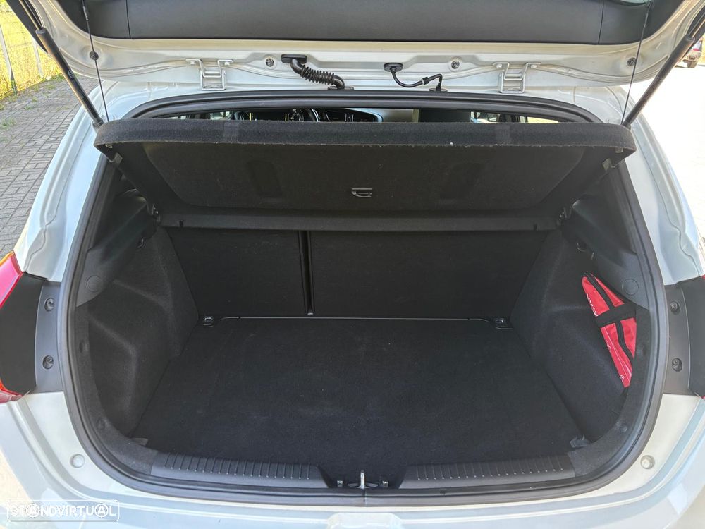 Kia Ceed 1.6 T-GDI GT - 25