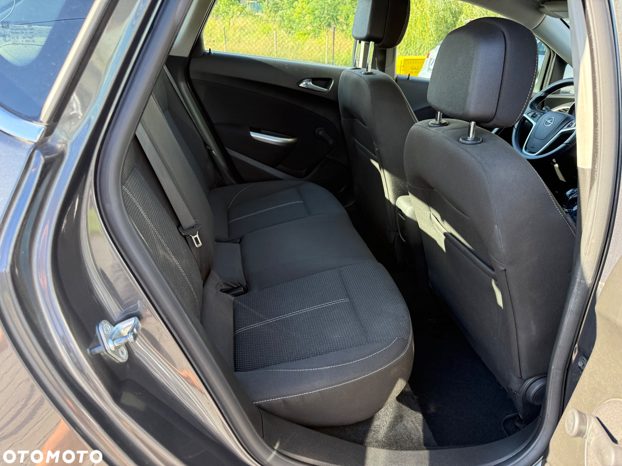 Opel Astra 1.6 Design Edition - 13