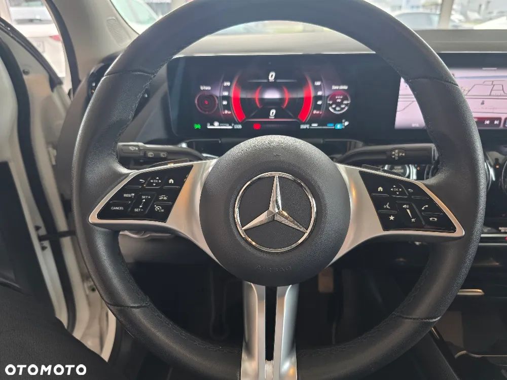 Mercedes-Benz GLA 200 Style - 14