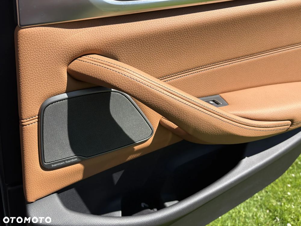 BMW Seria 5 530i xDrive Luxury Line - 10