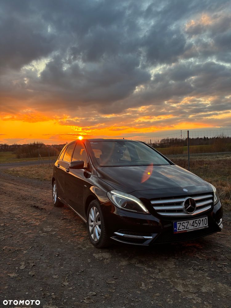 Mercedes-Benz Klasa B 200 CDI (BlueEFFICIENCY) - 1