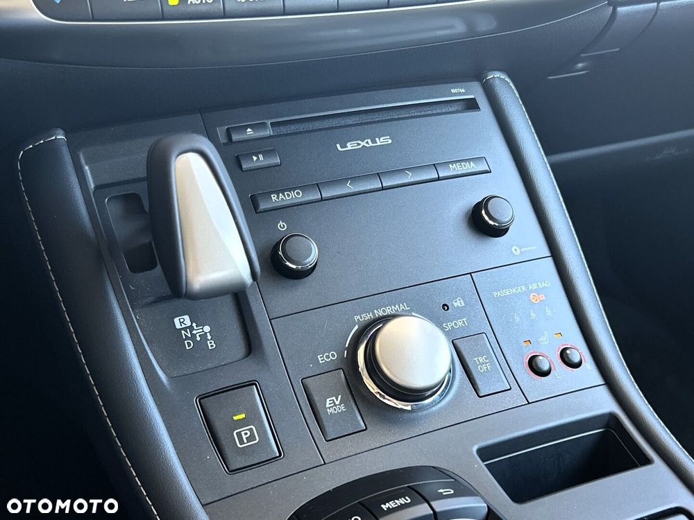 Lexus CT - 19