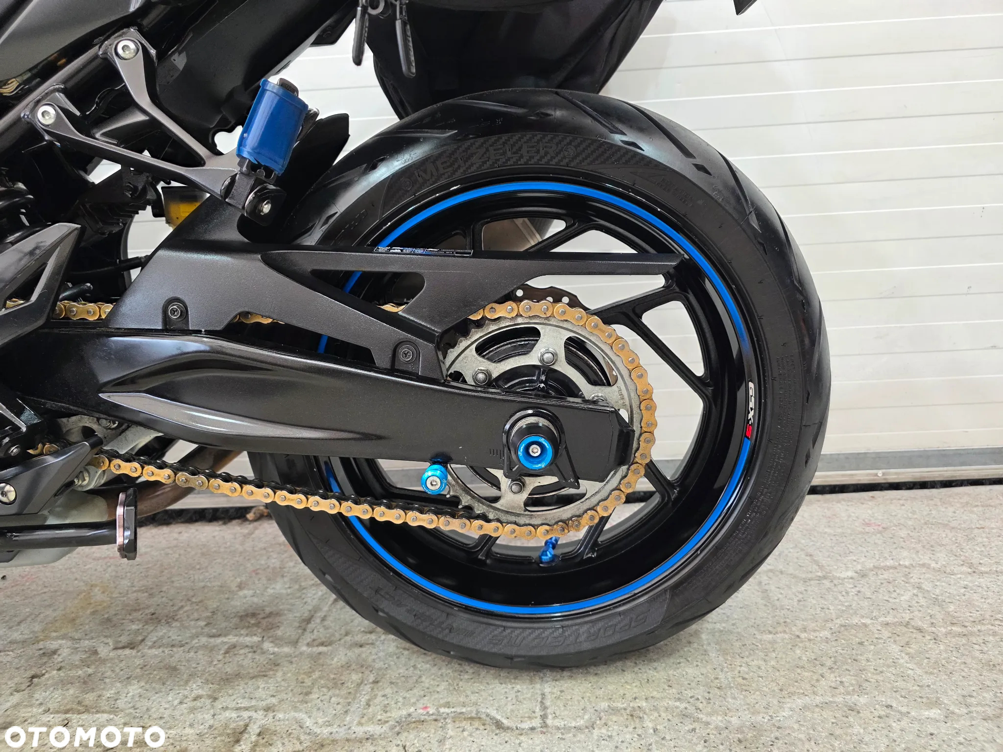 Suzuki GSX - 15