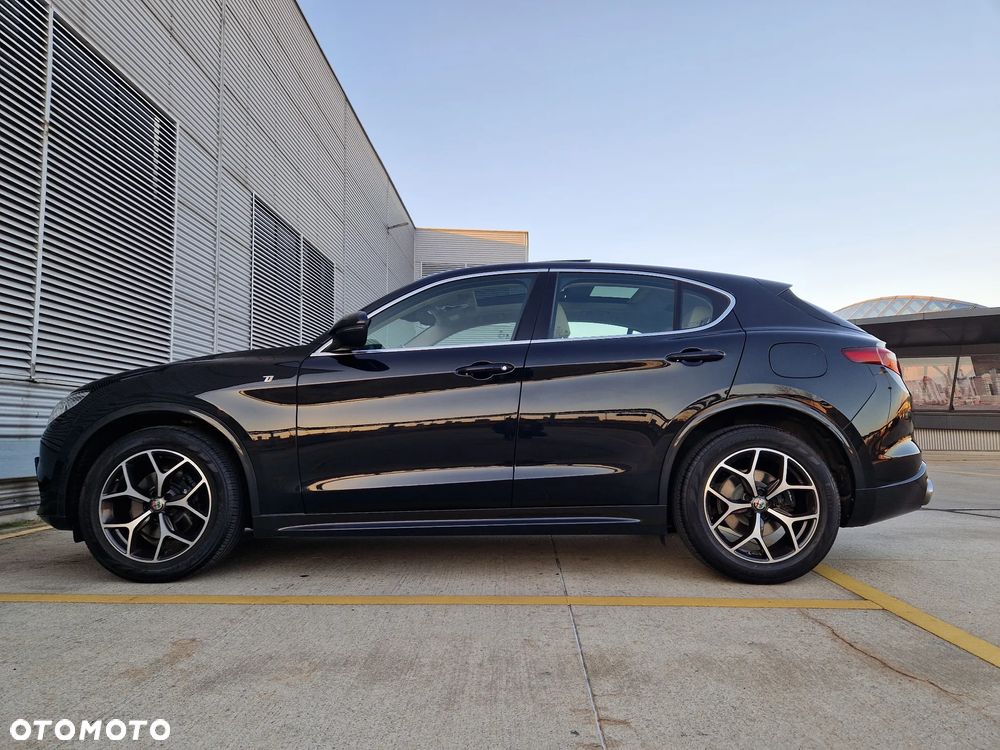 Alfa Romeo Stelvio 2.0 Turbo TI Q4 - 16