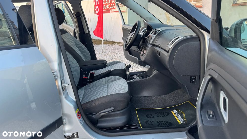 Skoda Fabia 1.2 HTP STYLE EDITION - 33