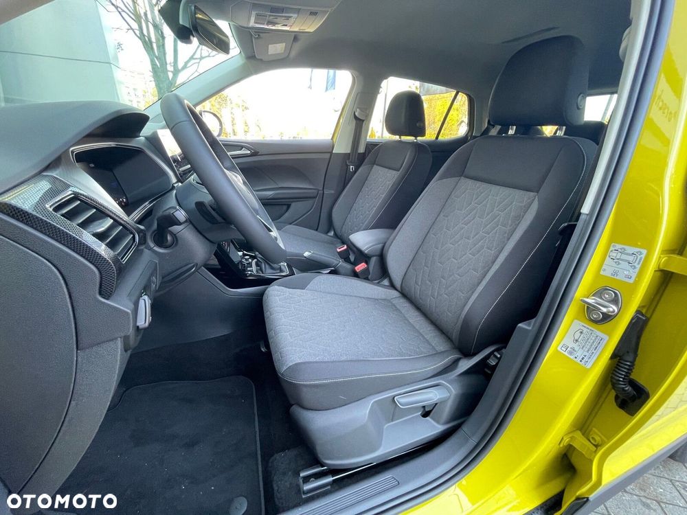 Volkswagen T-Cross - 13