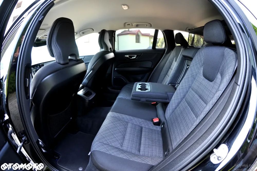Volvo V60 B3 B Plus Dark - 6
