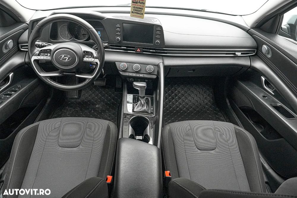 Hyundai Elantra 1.6 l 123 CP CVT Comfort - 8
