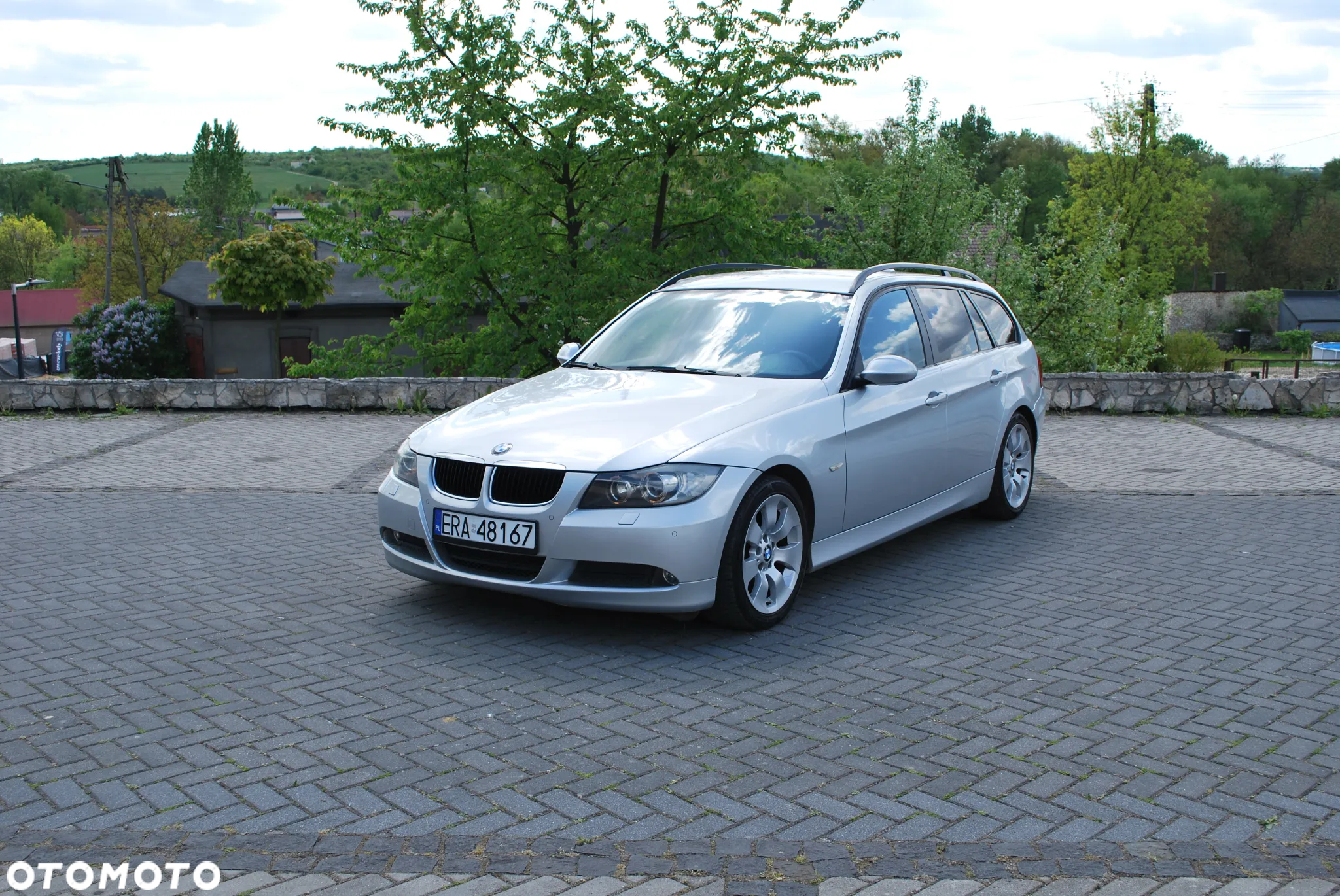 BMW Seria 3 320d DPF Touring - 11