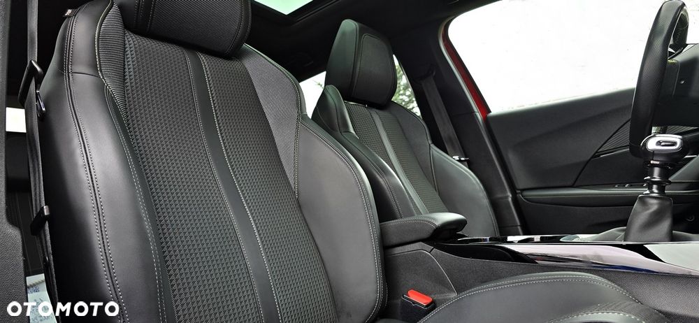 Peugeot 2008 1.2 Pure Tech GPF Allure S&S - 13