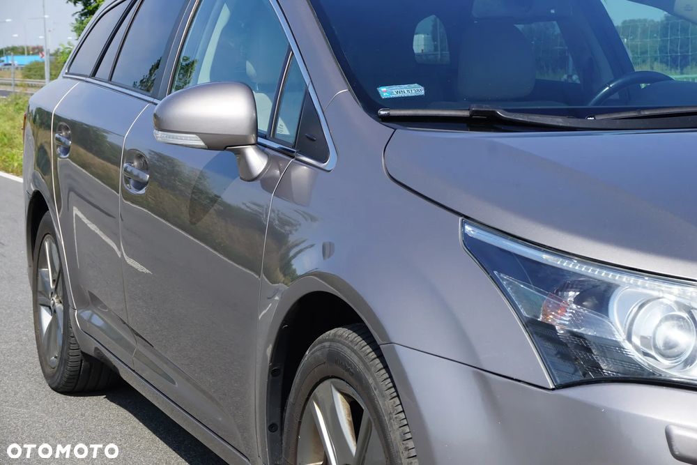 Toyota Avensis 1.8 Style - 4