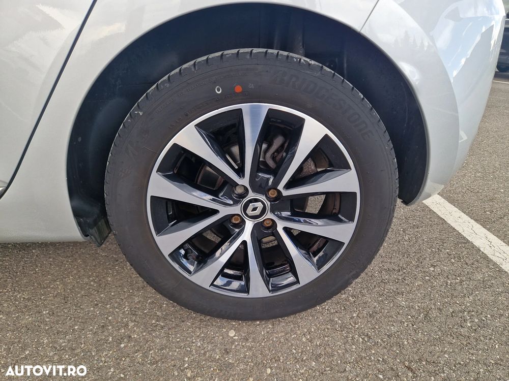 Renault Clio - 23