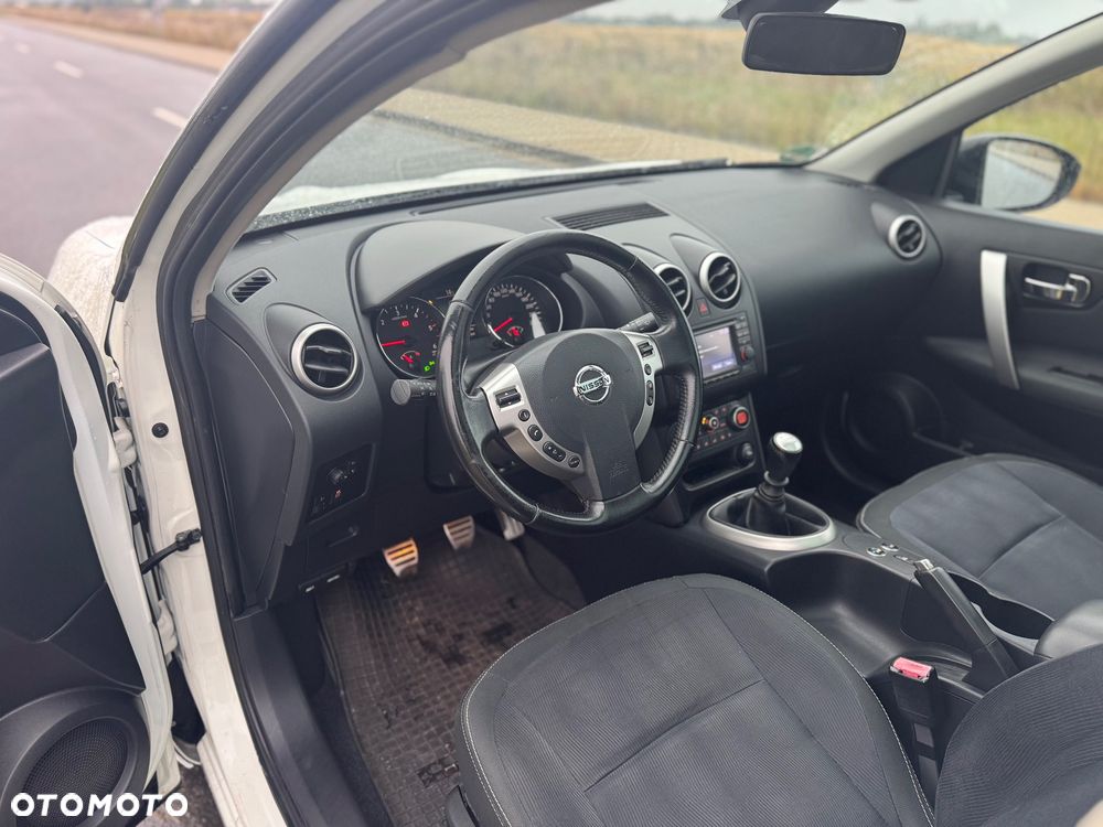 Nissan Qashqai 2.0 dCi DPF I-Way - 12