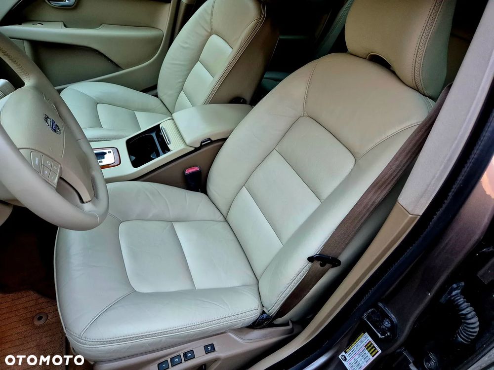 Volvo XC 70 3.2 AWD Momentum - 15