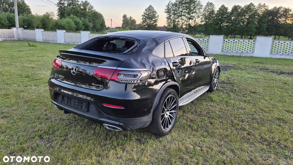 Mercedes-Benz GLC 300 d 4Matic 9G-TRONIC AMG Line - 3