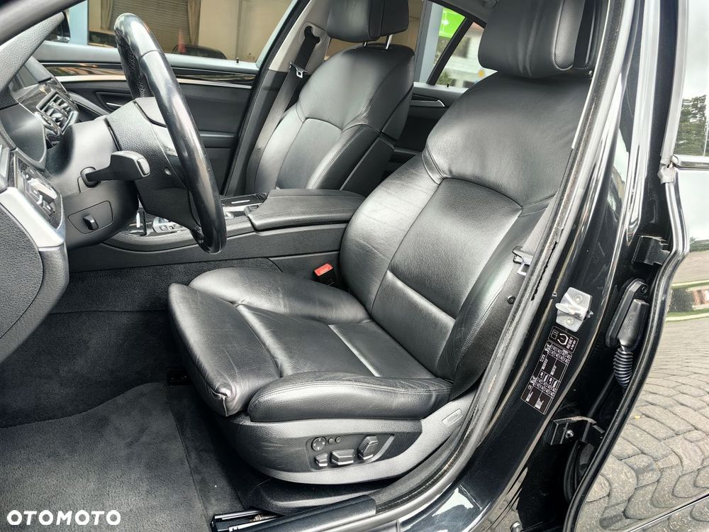 BMW Seria 5 525d - 7