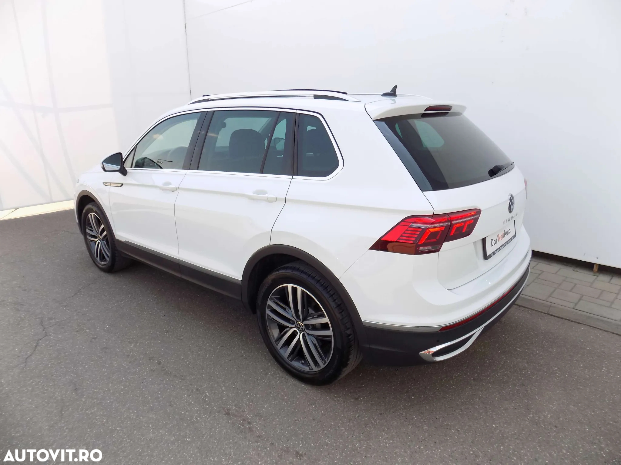 Volkswagen Tiguan 2.0 TDI SCR 4MOTION DSG Elegance - 3