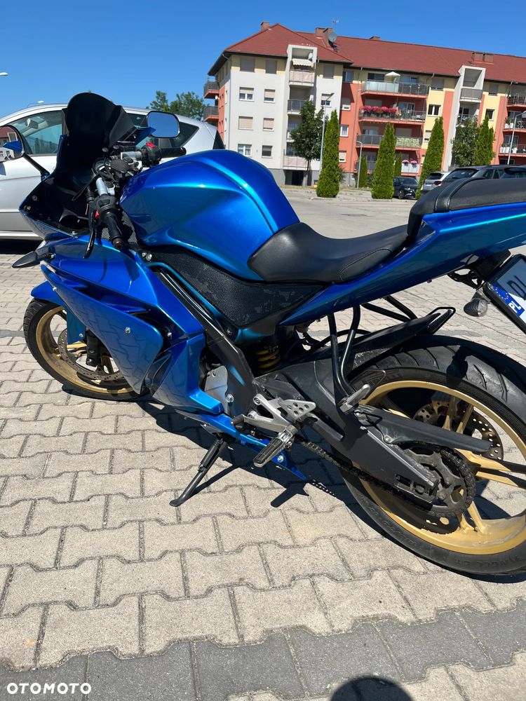 Yamaha YZF - 3