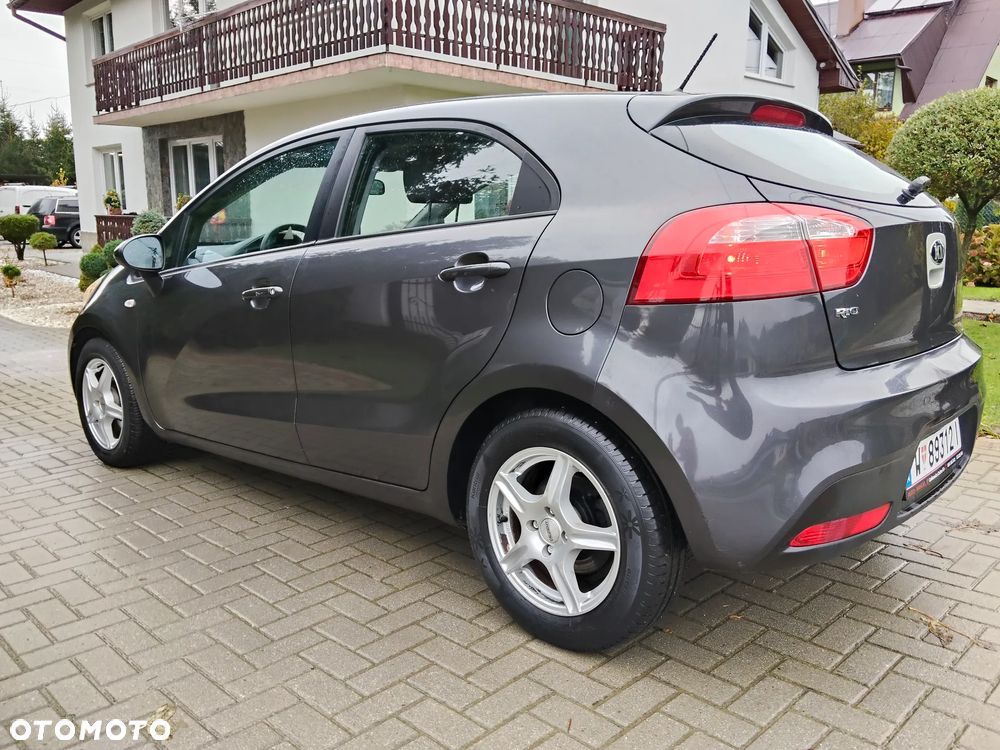 Kia Rio 1.2 Business Line - 13