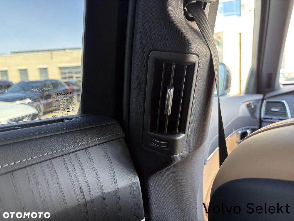 Volvo XC 90 - 23