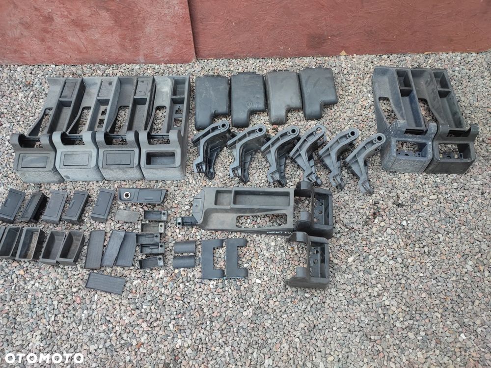 BMW E36 COUPE / CABRIO / SEDAN / COMPACT / TOURING ORYGINALNE ELEMENTY PODŁOKIETNIKÓW SZARE / CZARNE / NIEBIESKIE POPIELNICZKA / TUNEL / SCHOWEK / STELAŻ O NR. 51 16 8 151 018 / 51 16 8 167 829 / 51 16 8 167 852 / 51 16 8 167 838 OEM W DORYM STANIE - 2