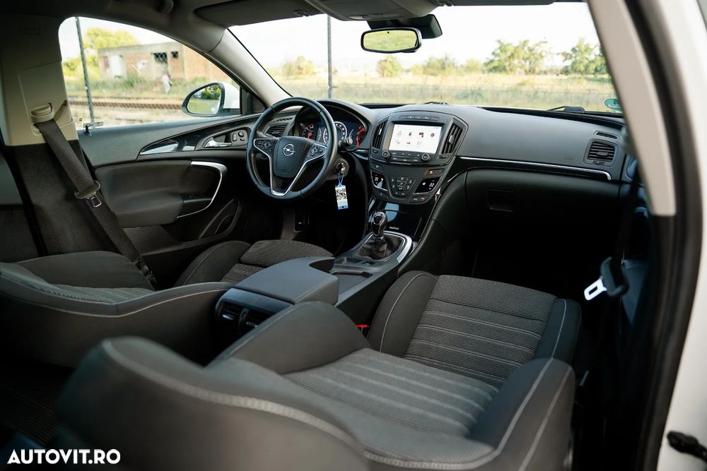 Opel Insignia - 8