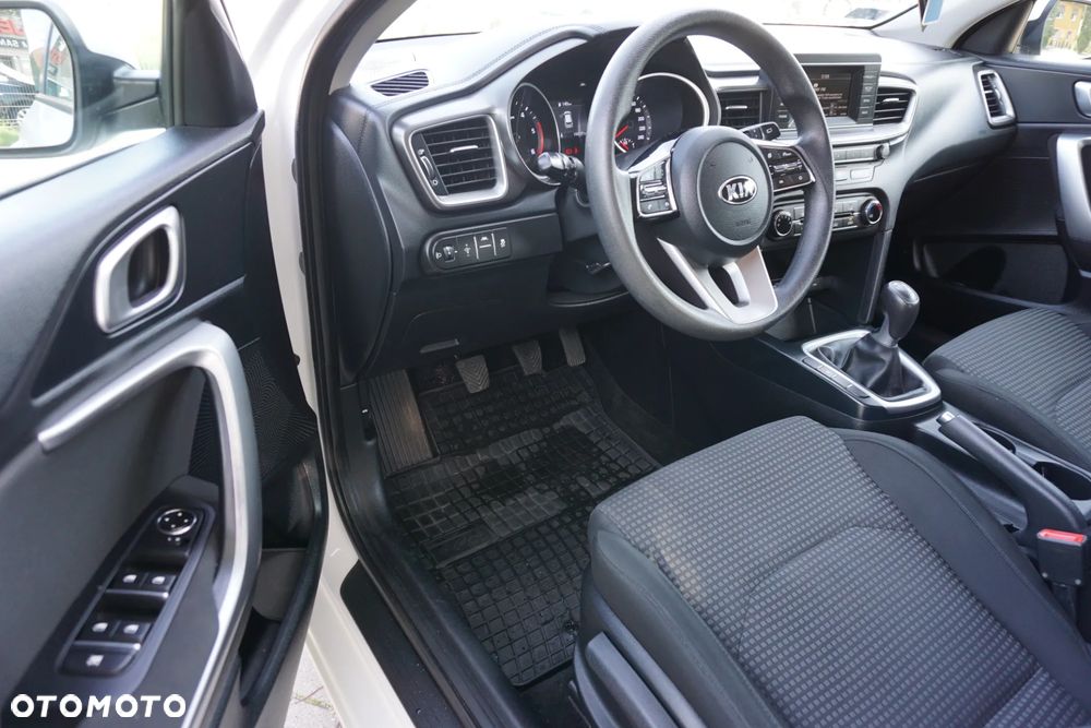 Kia Ceed 1.6 CRDi SCR M - 6