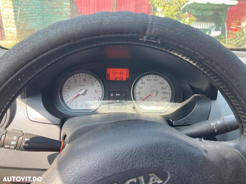 Dacia Logan 1.6 MPI Laureate - 7