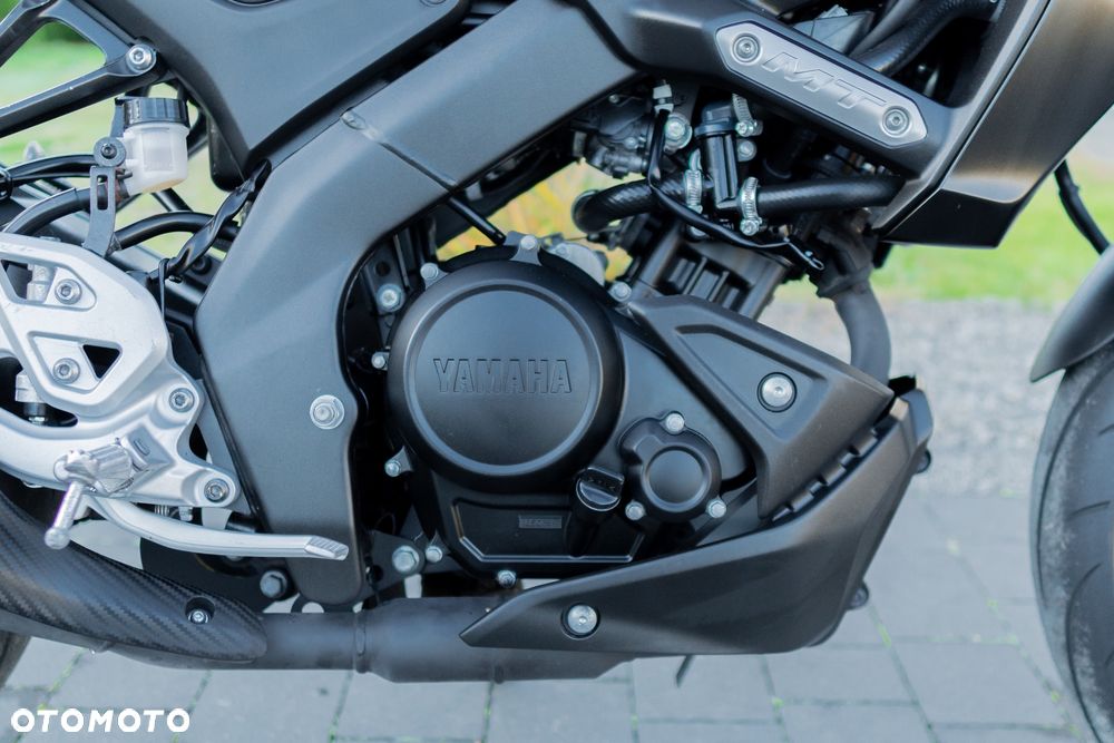 Yamaha MT - 17