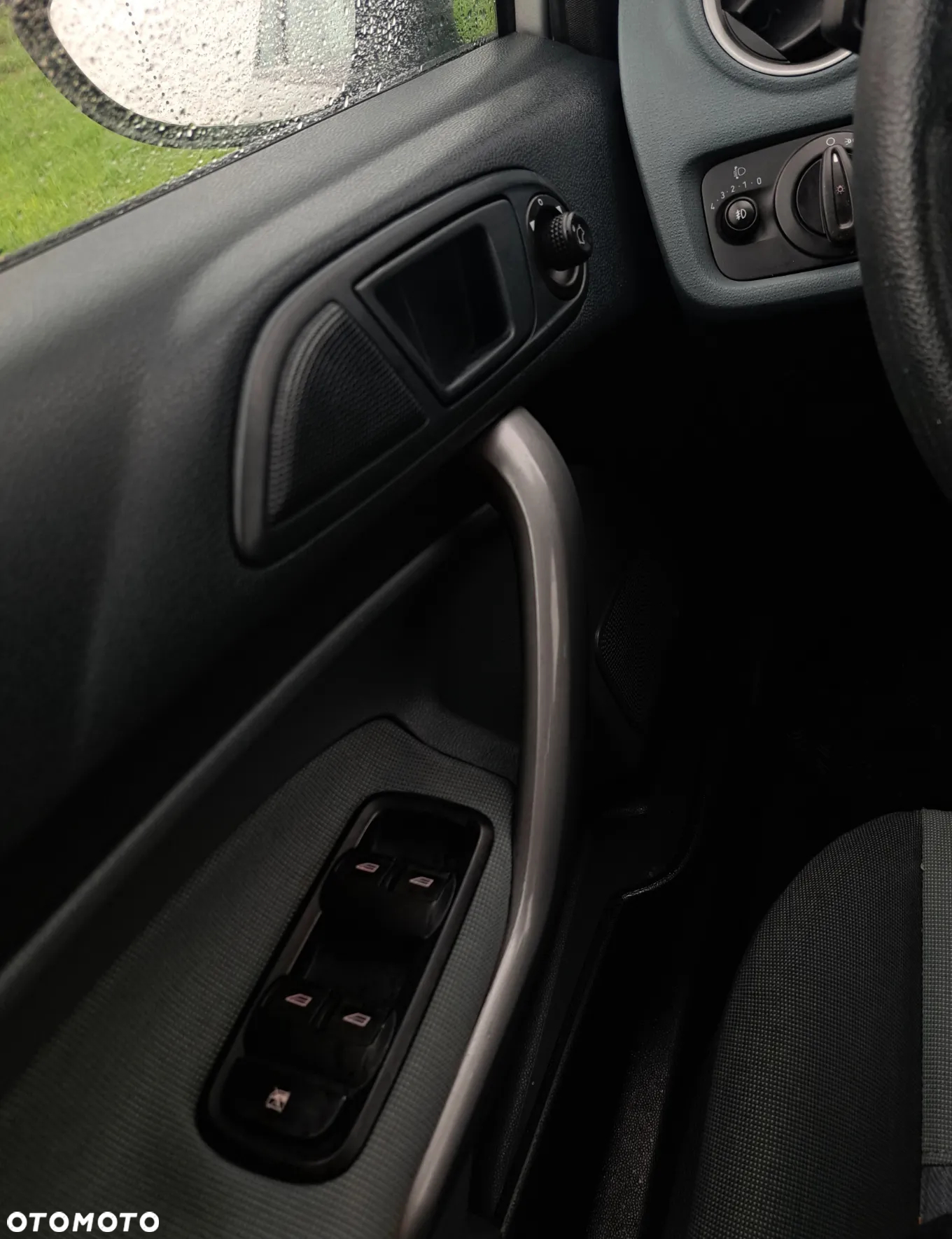 Ford Fiesta 1.4 Trend - 13