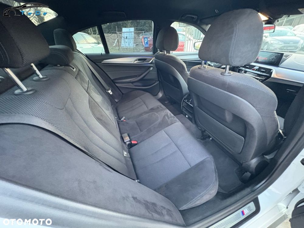 BMW Seria 5 520d M Sport sport - 33