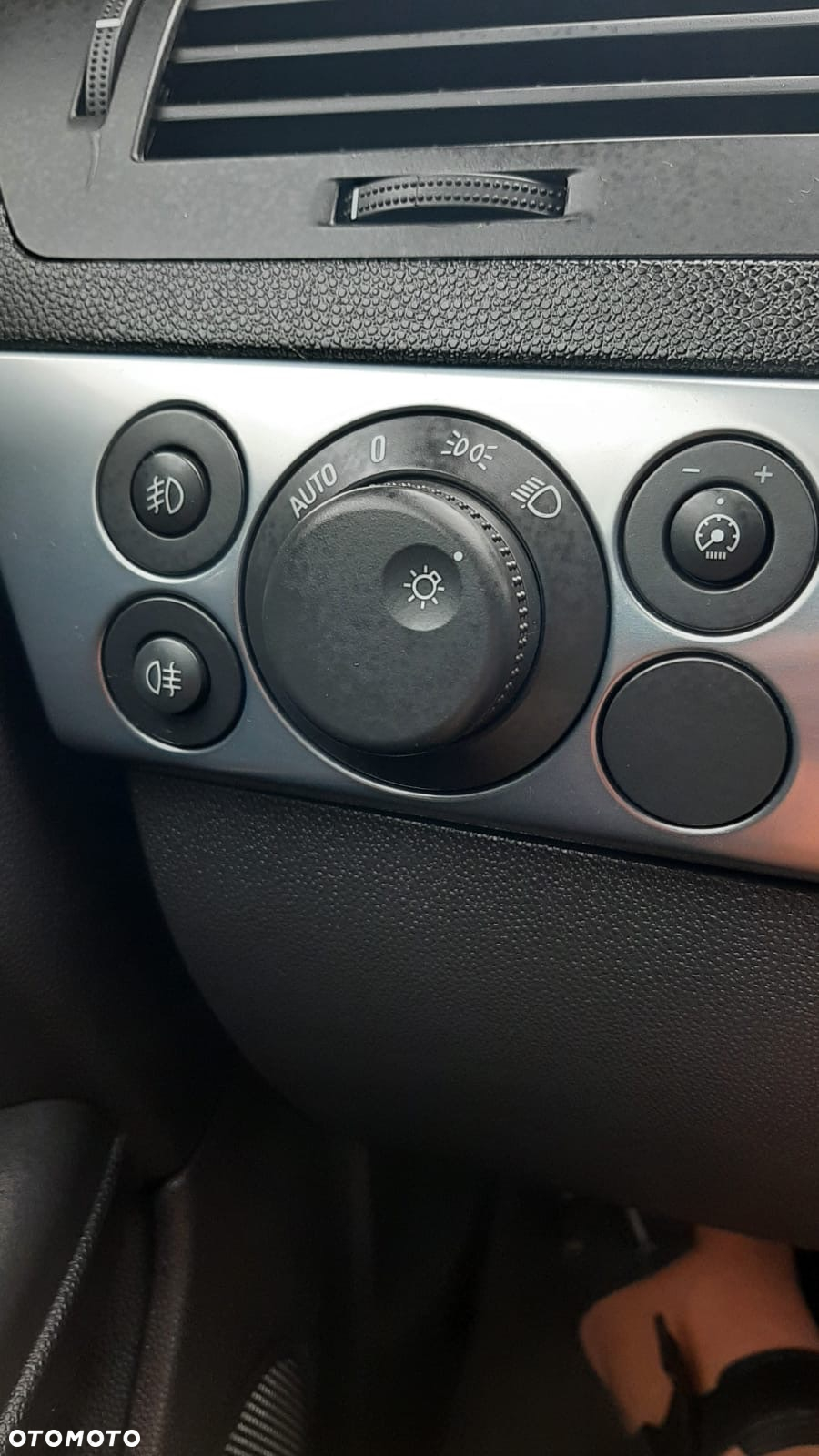 Opel Astra GTC 1.4 Cosmo - 20