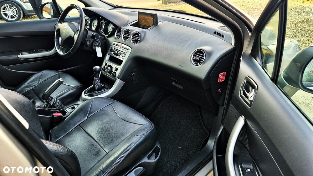 Peugeot 308 1.6 Premium Plus - 38