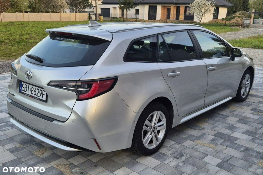 Toyota Corolla - 4