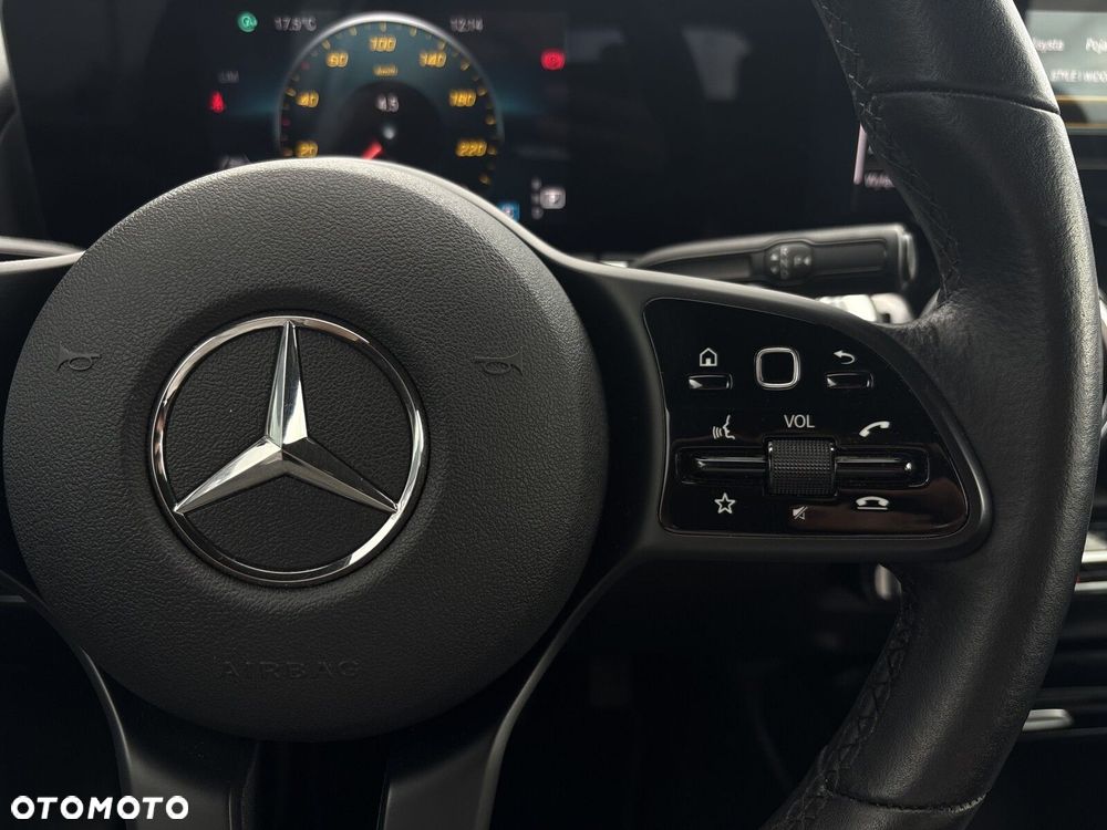 Mercedes-Benz GLB 200 7G-DCT - 20