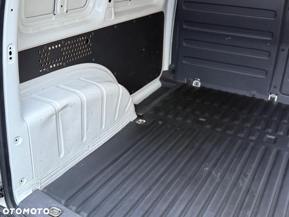 Volkswagen Caddy - 12