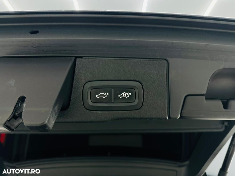 Volvo XC 60 D5 AWD Geartronic Inscription - 23